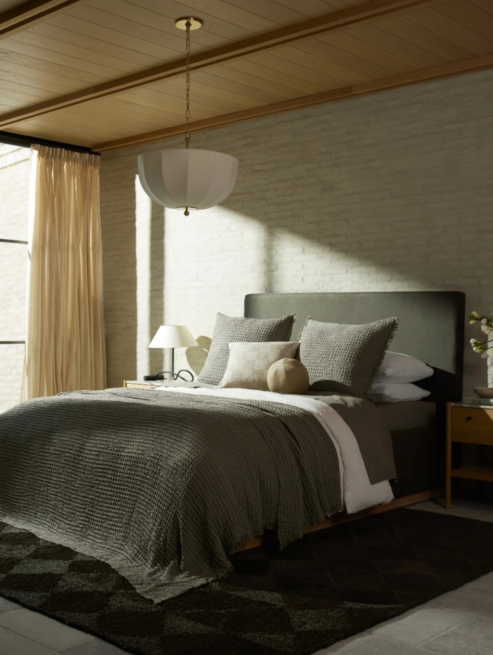 NWT CASALUNA SAGE GREEN TEXTURED COMFORTER FULL/QUEEN